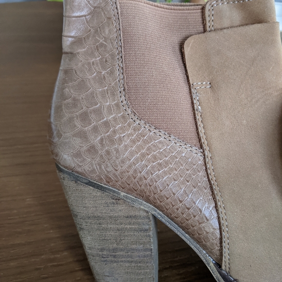 Aldo tan ankle boots - Picture 3 of 3